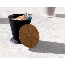 HIELERA ICOO COLOR NEGRO CON TAPA DE TECA